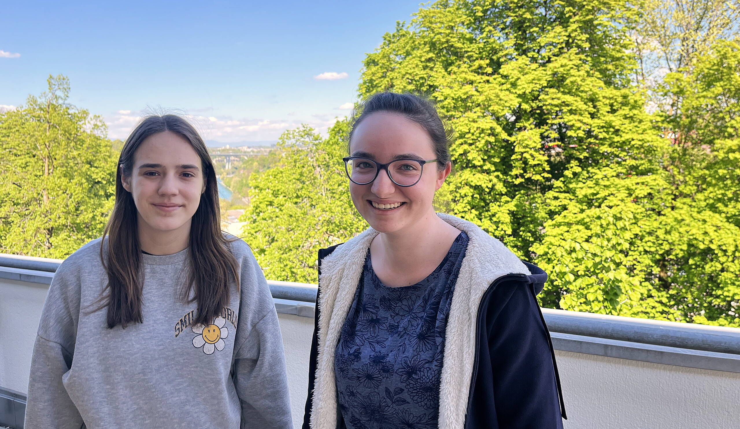 Sie schauen mit Erleichterung auf eine «ziemlich coole Zeit» zurück: Fiona Rihs (l.) und Noemi Suter. Bild: Julian Zahnd